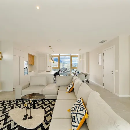 The Intempo By Holuxe - 45th Floor Apartment *