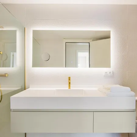 The Intempo By Holuxe - 45th Floor Apartment